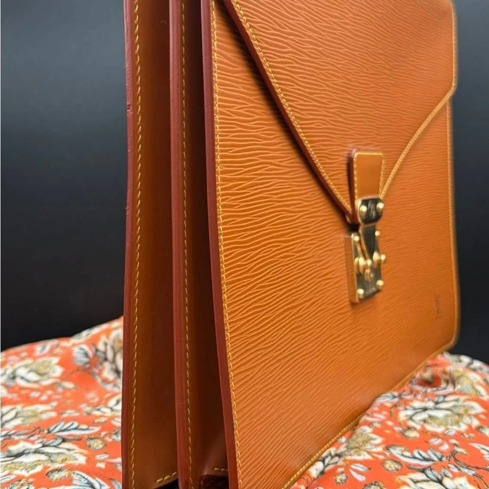 Louis‎ Vuitton Leather Briefcase